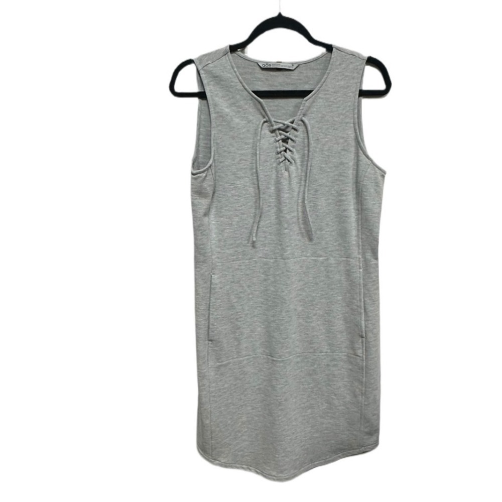 QOR Kit Women's Sweat Oder Control Fabric Tie Front VNeck Gray Dress Size Medium